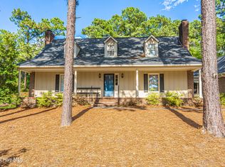 220 Broadmeade Dr, Southern Pines, NC 28387