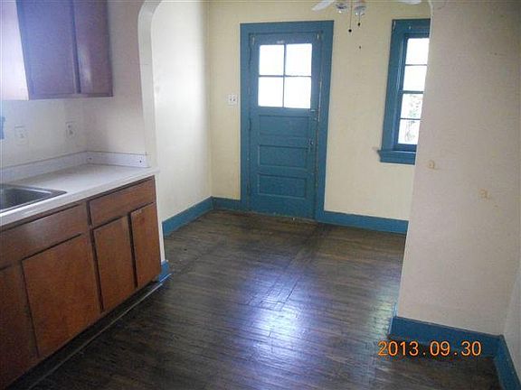 4th image of 406 Kenwood Ave
