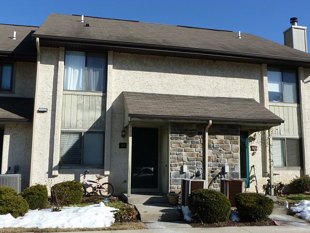 1st image of 91 Hampshire Dr