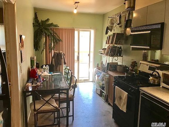 5th image of 6118 220th St