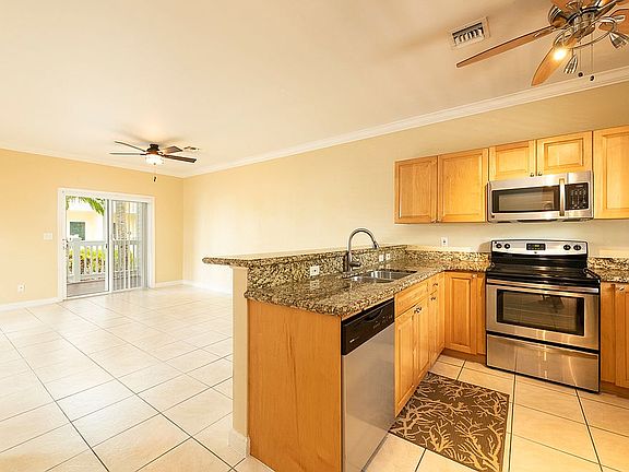 2nd image of 3029 N Roosevelt Blvd APT 22