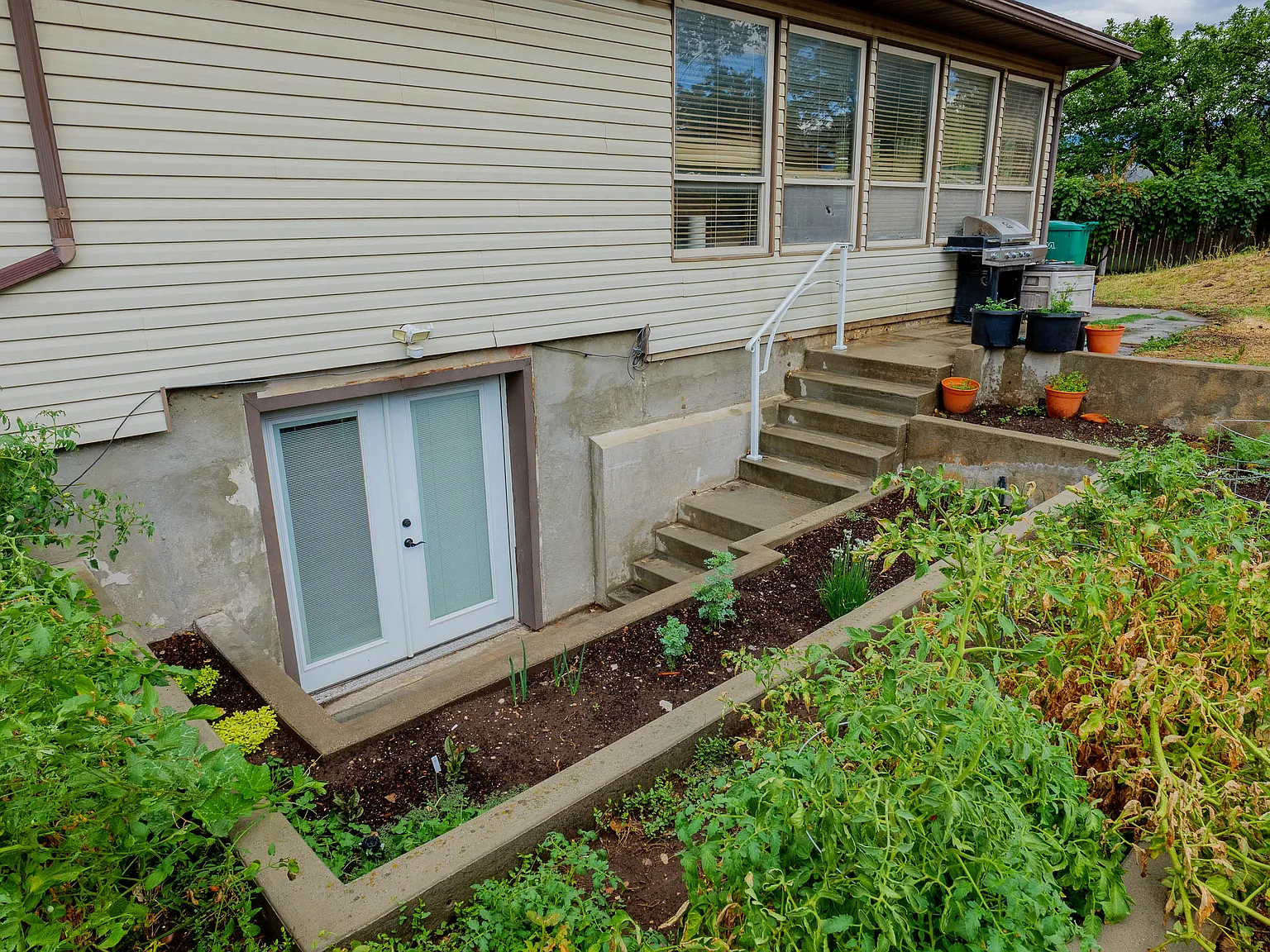 2 bed, 1858 sqft, $1,895 — Photo 4