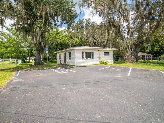 5th image of 7350 Crill Ave