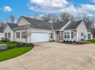 10623 Crossings Dr, Aurora, OH