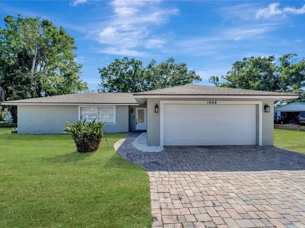 1968 Rolling Green Cir, Sarasota, FL 34240