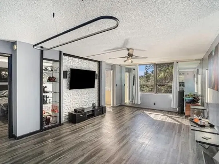 2614 Cove Cay Dr #308 — Photo 13