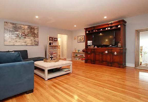 4th image of 67-14 108th St APT 1B