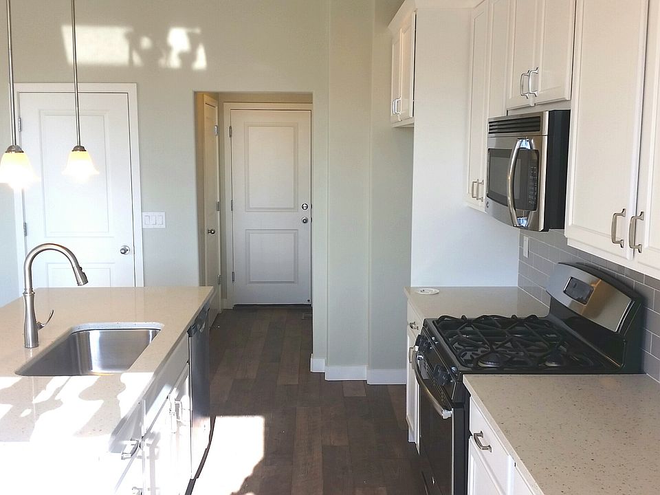 1st image of 5163 W Ashfield Dr #123