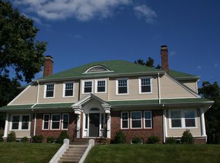 670 East Ave, Pawtucket, RI 02860