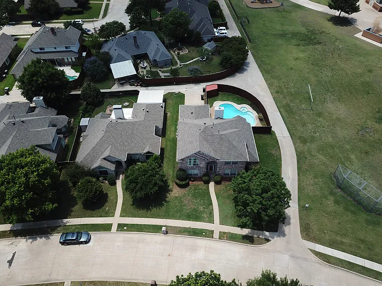 7509 Avalon Dr — Photo 16