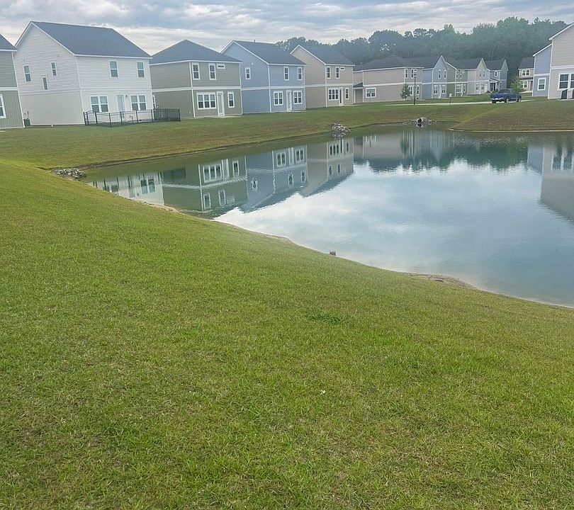 1st image of 160 Cypress Dr