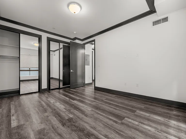 2131 S Beverly Glen — Photo 30