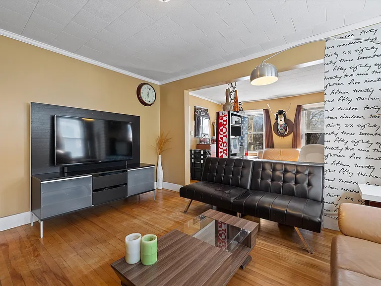 17 5th Ave #1 — Photo 21