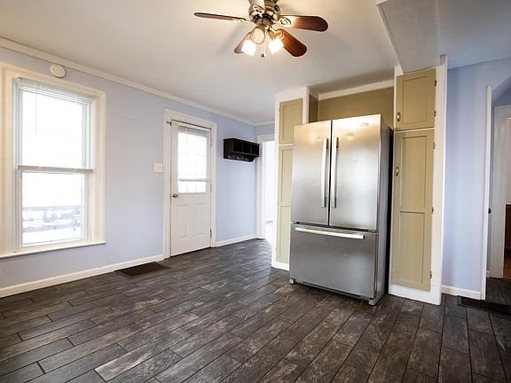 4th image of 529 Mundy St