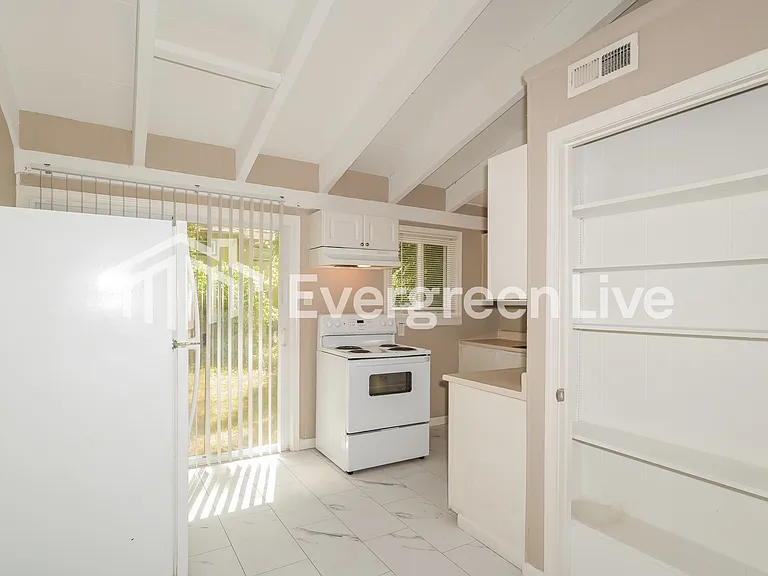 2756 Shadowcreek Dr — Photo 5