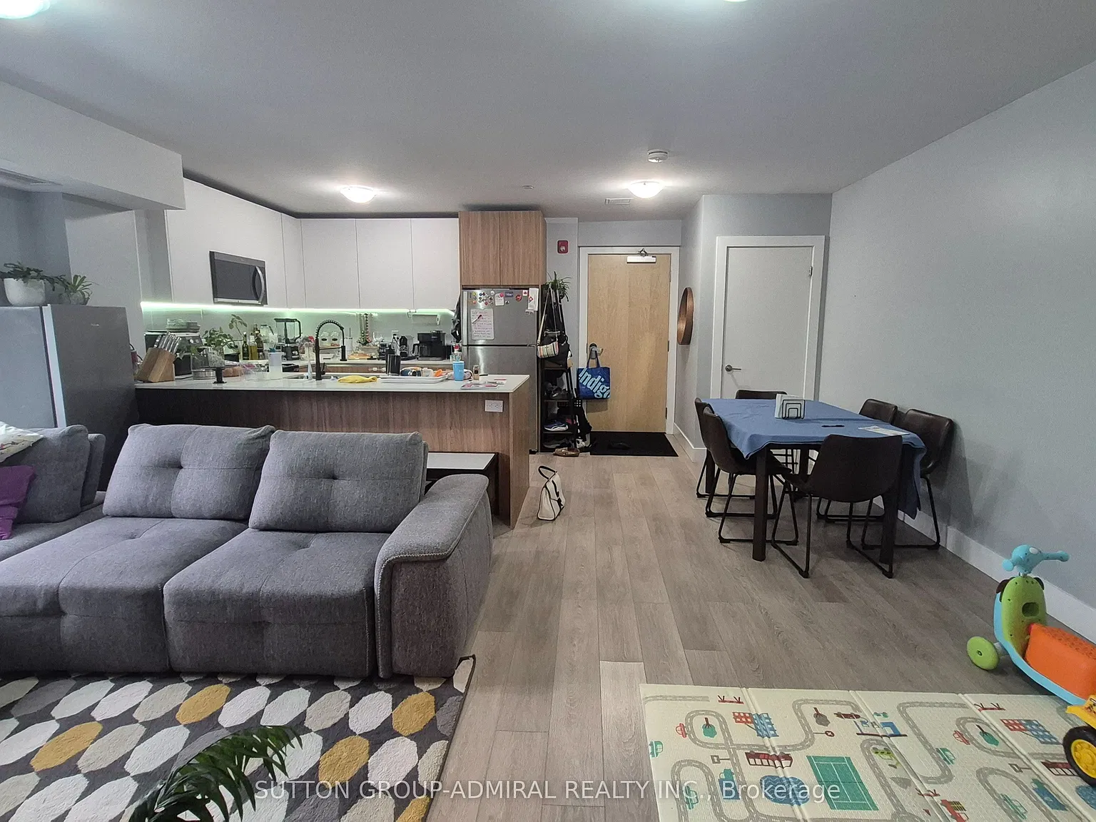 3 bed, $3,400 — Photo 2