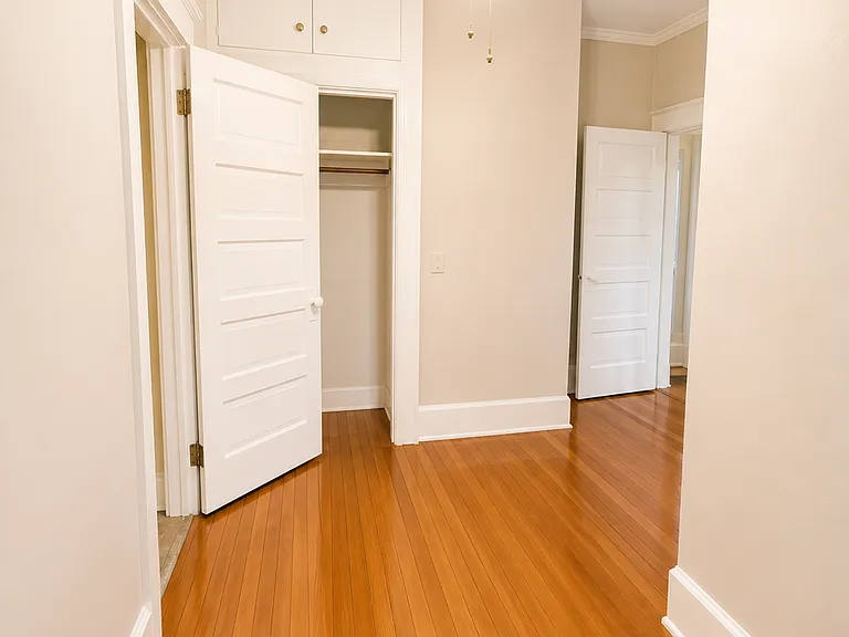 2124 Marion St — Photo 19
