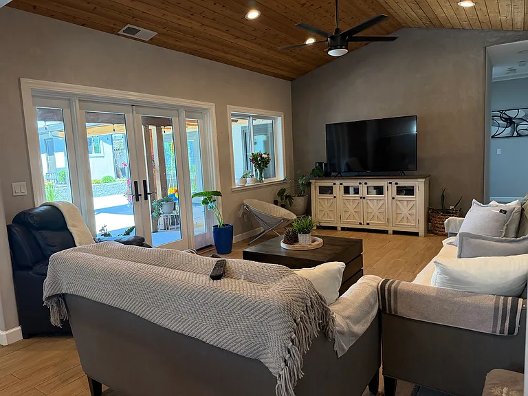 3461 Santiago Dr — Photo 8