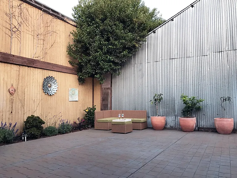 1072 S 9th St — Photo 33