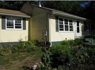 4 Glen St, South Hadley, MA 01075