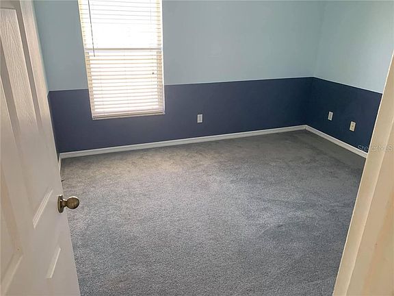 4th image of 3283 Amberley Park Cir