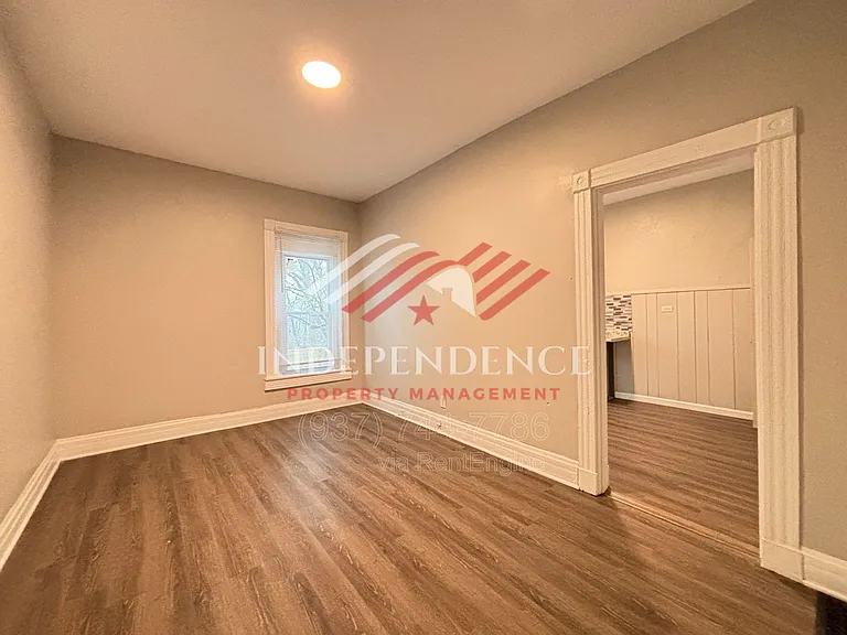 3131 Harvard Ave — Photo 4