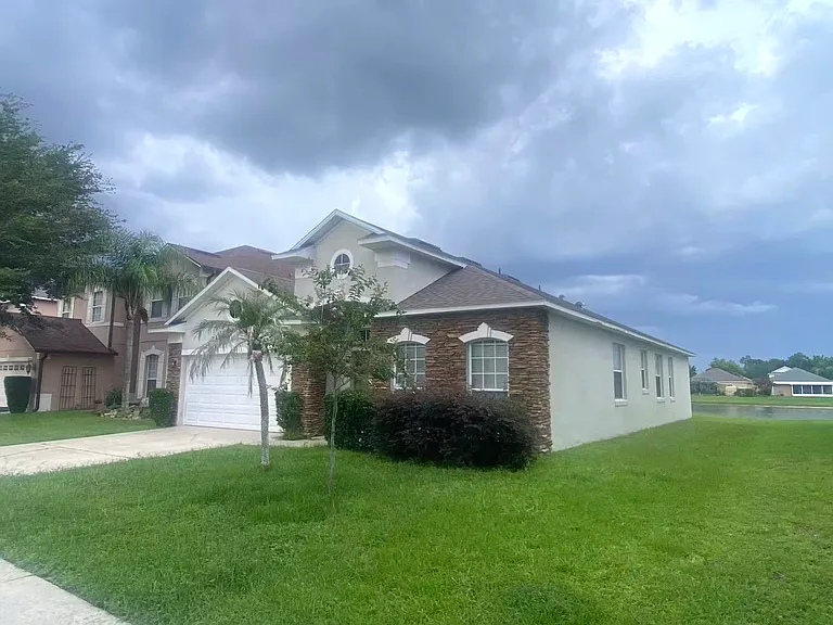 10051 Medallion Bluff Ln — Photo 16