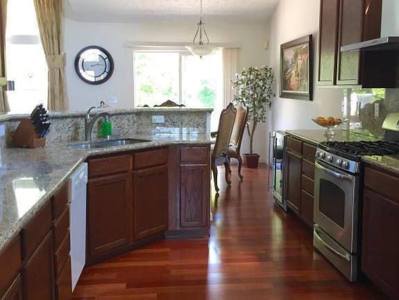 4th image of 4012 Ponds Edge St