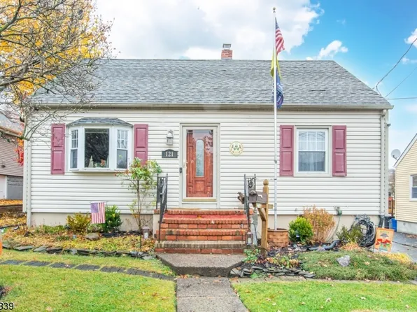 121 Riverdale Rd, Pompton Lakes Boro, NJ 07442