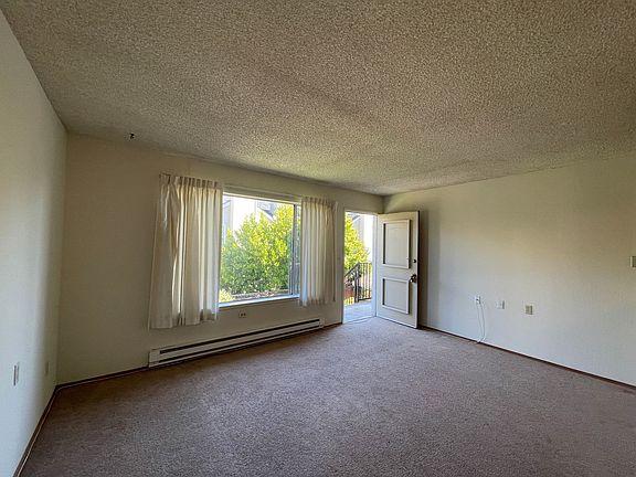 2nd image of 401 Bundy Ave APT 2