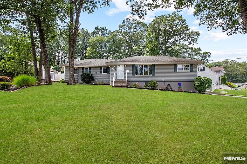 180 Rafkind Rd photo 1