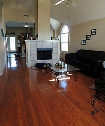 2nd image of 2209 Spruce Cir
