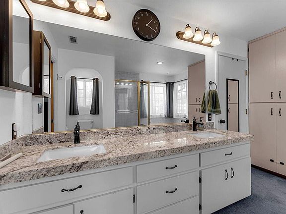4th image of 20369 Greenview Dr