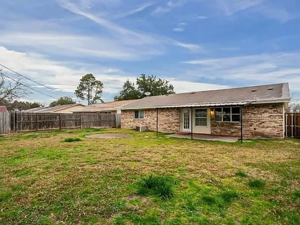 423 Southlake Dr, Forney, TX 75126