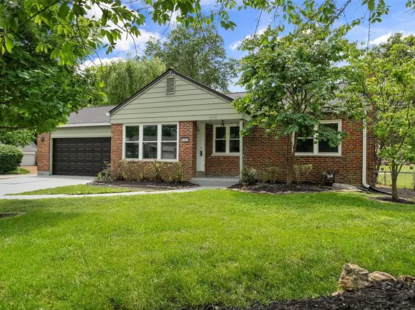 9500 Lodge Pole Ln, Saint Louis, MO 63126