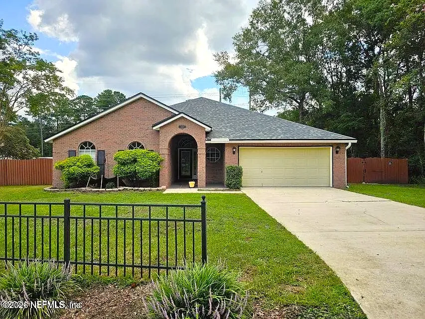 3 bed, 1776 sqft, $2,350 — Photo 1
