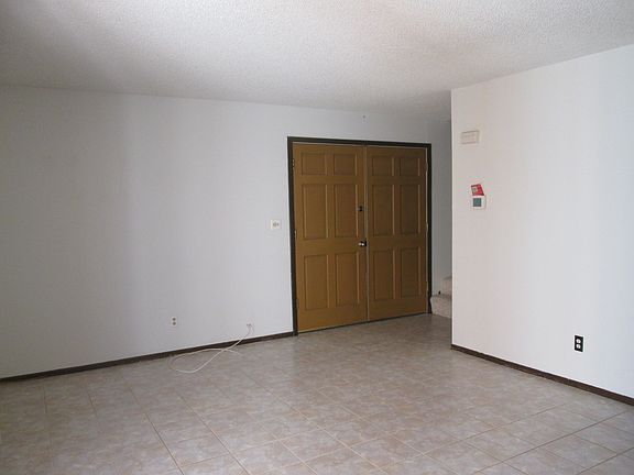 2nd image of 3463 Villa Knolls South Dr