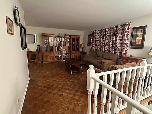 5th image of 6112 Allan Dr