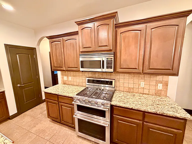 15904 Layne Ct — Photo 6