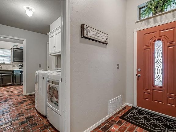 4th image of 6820 NW 130th St