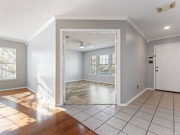 4th image of 1613 Willow Top Dr