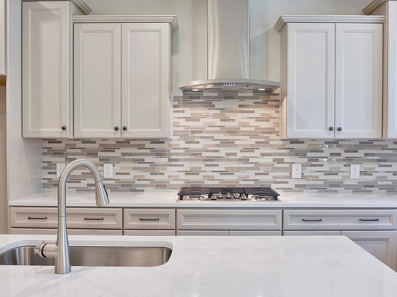 Ample cabinet space in kitchen