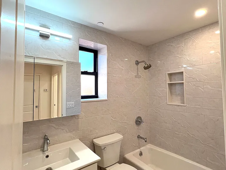 7 Bay 32nd St #2F — Photo 8