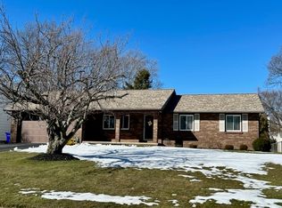 92 Long Park Dr, Rochester, NY 14612