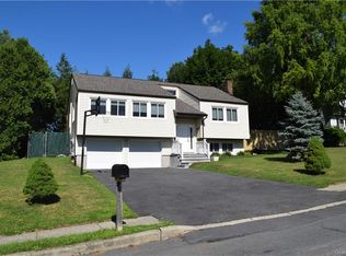 33 Barbara Dr, Warwick, NY 10990