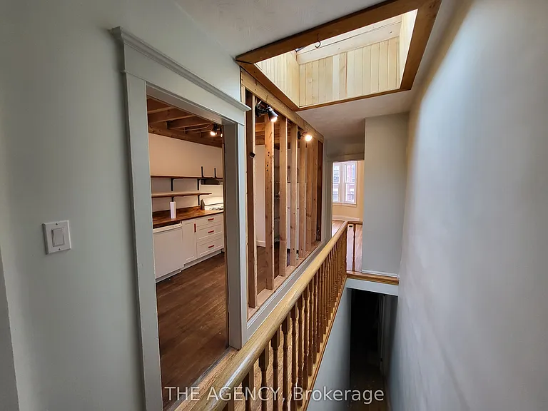 613 Delaware Ave N #UPPER — Photo 11