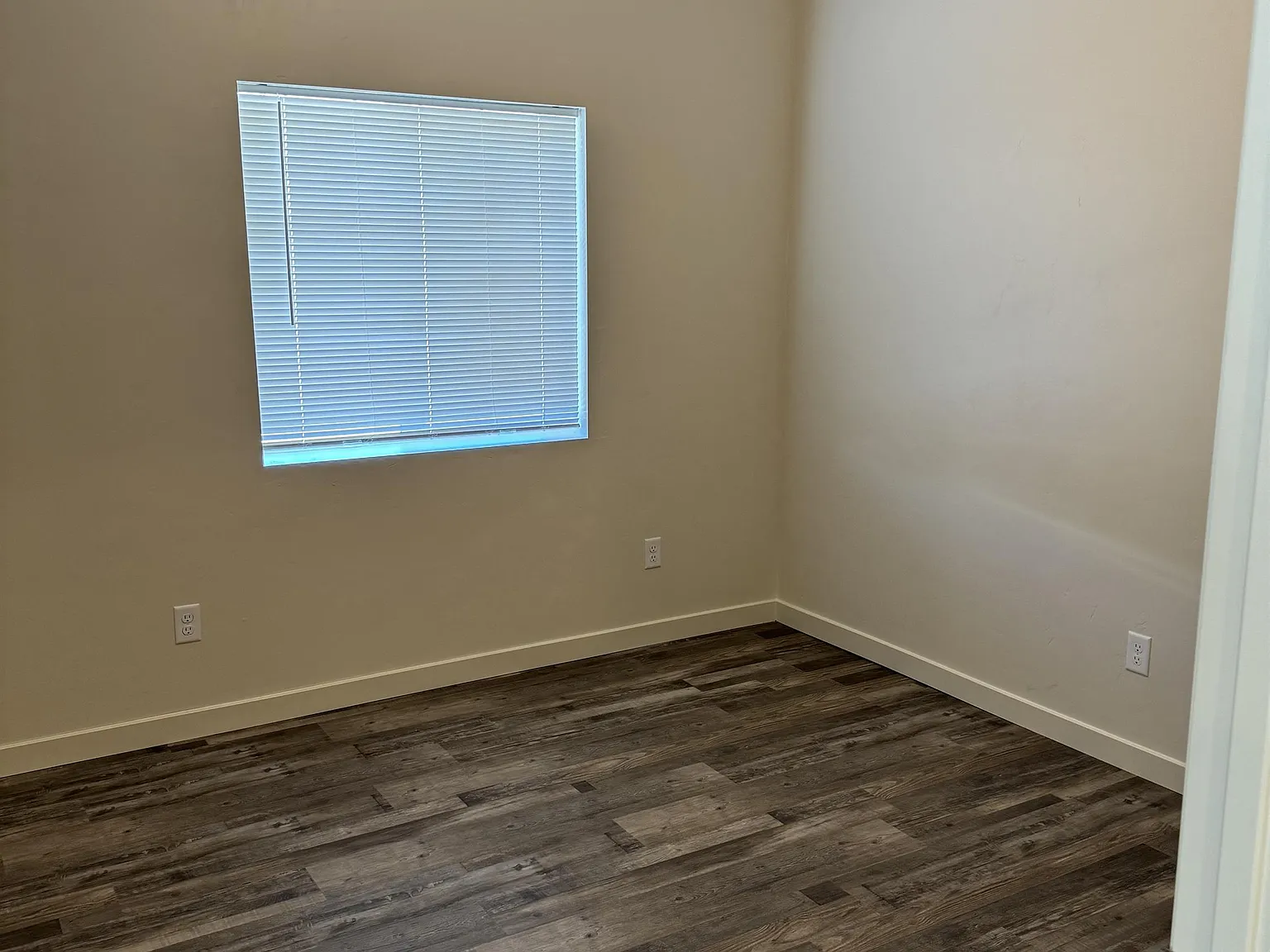 309 East Grove Avenue - a — Photo 4