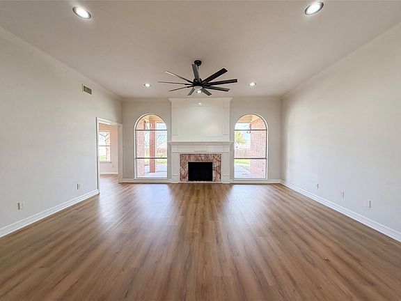 3rd image of 2808 Coventry Rd