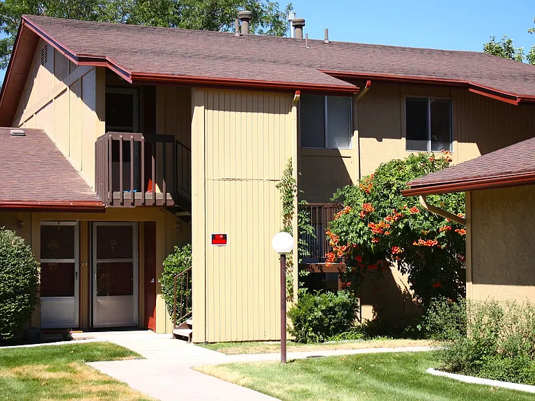 745 E Lazon Dr — Photo 19