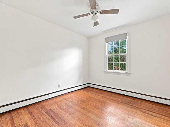 5th image of 5 Haws Ln